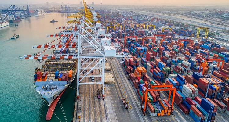 Camport alerta por restricciones al transporte de carga en Fiestas Patrias