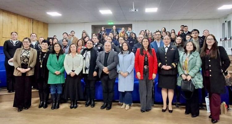 Mujeres del sector marítimo fueron homenajeadas en Puerto Montt