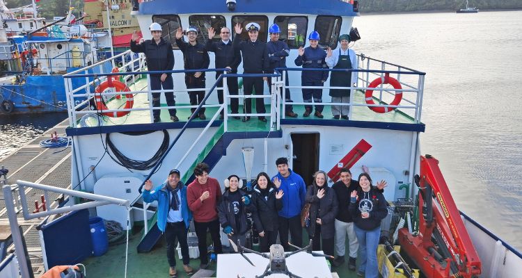 ULagos y ARMASUR inician primera expedición científica en el Capitán Williams