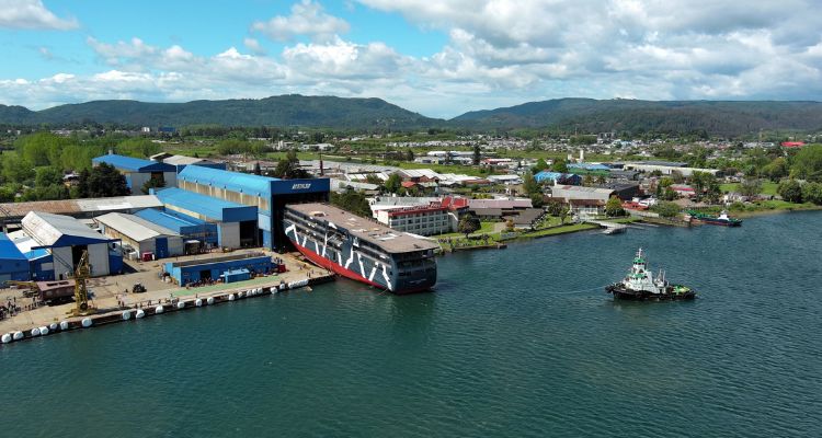ASENAV y Antarctica21 celebran primer crucero híbrido-eléctrico construido en Chile