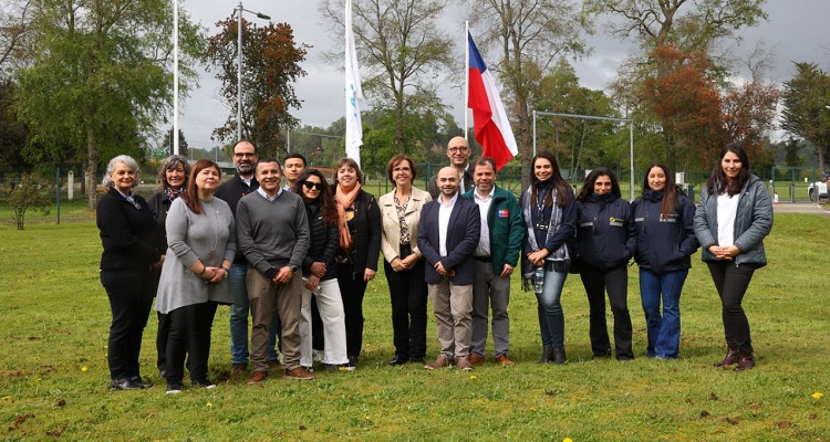 Directora General de la OMSA conoció in situ la salmonicultura chilena