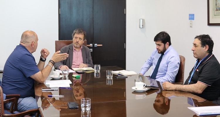 Pesca artesanal reafirma llamado a crear una plataforma social