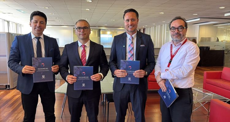 Entregan conclusiones del Plan Salmón 2050 a la Bibilioteca del Congreso Nacional