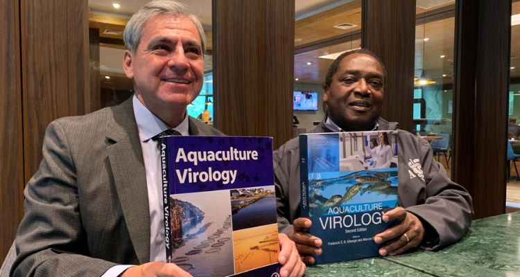 Marcos Godoy integra autoría de libro de referencia mundial en virología acuícola