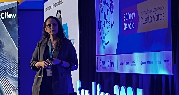 Presentan investigación sobre patrones larvales de Caligus en Sea Lice Conference 2025