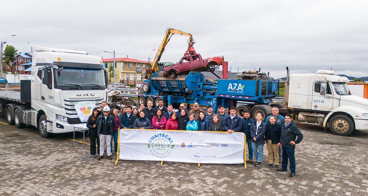 Operativo público–privado retira y revaloriza más de 15 toneladas de chatarra en Guaitecas