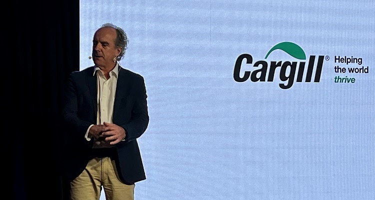 Impulsan la nutrición de precisión como nuevo estándar en la salmonicultura