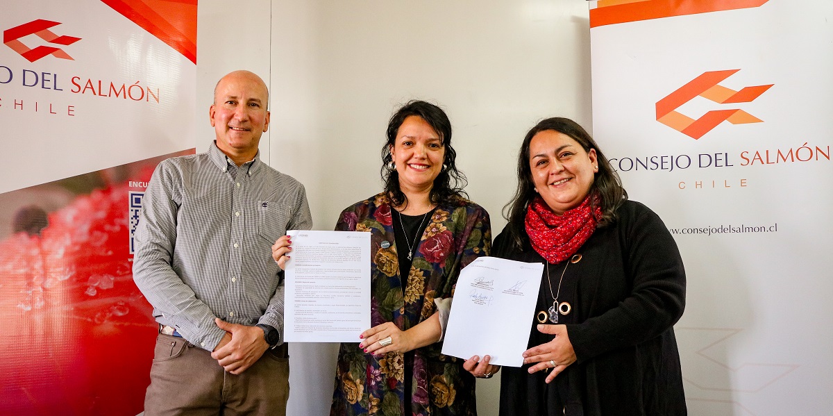 Consejo del Salmón y ONG Canales firman convenio para fortalecer la educación TP