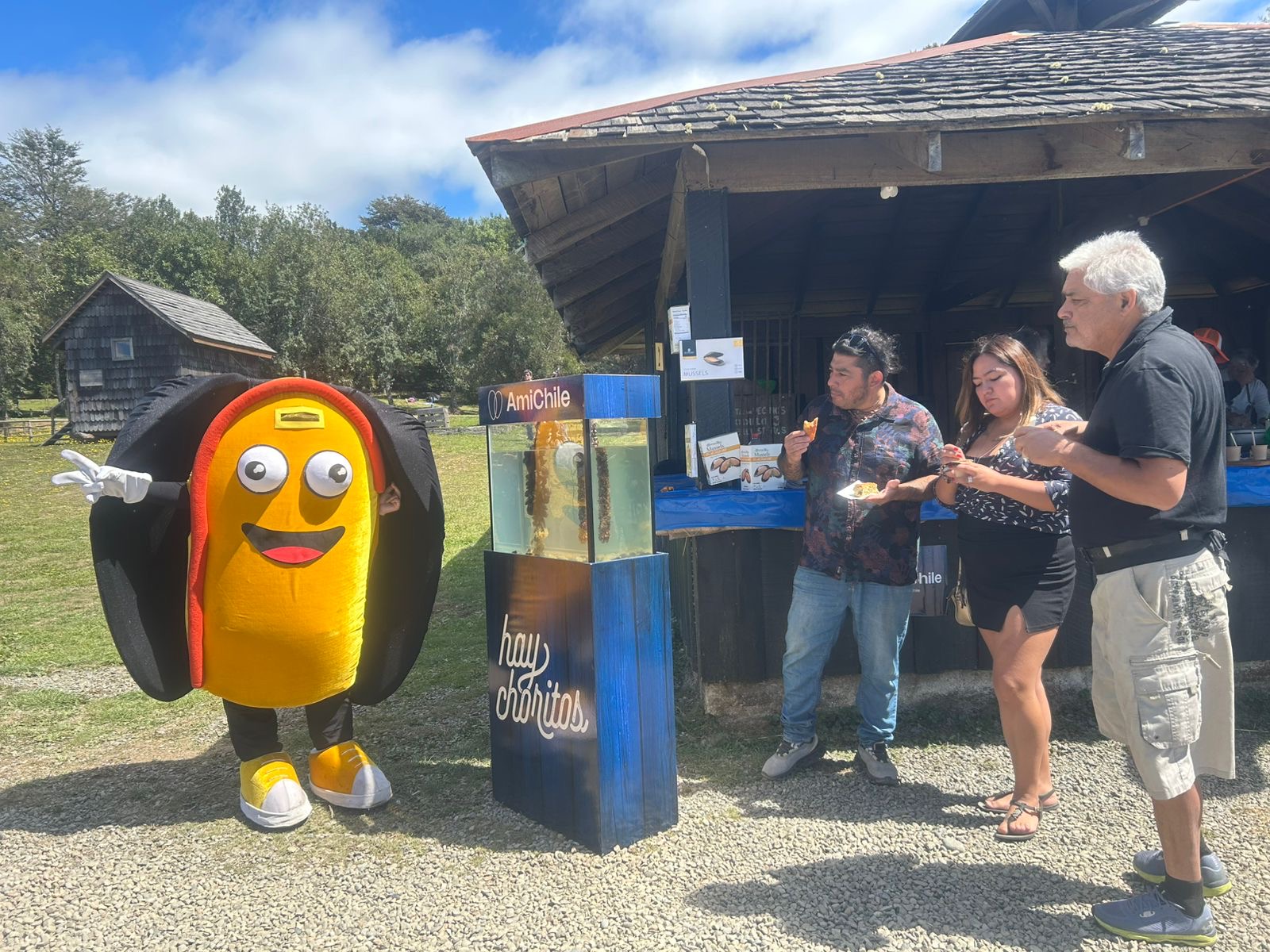 AmiChile llevó su campaña “Hay Choritos” a la 23° Feria de la Biodiversidad de Castro
