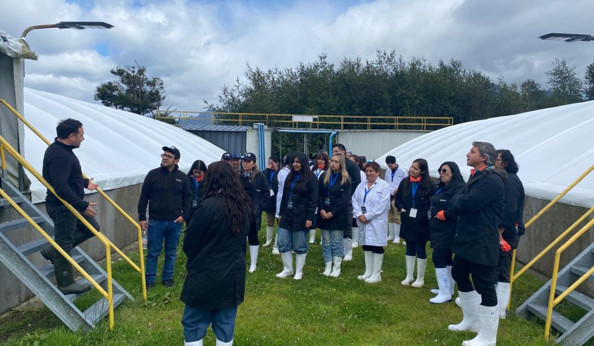 Vecinos de Aysén realizaron positivo balance de Turismo Salmonero 2026 de Mowi Chile