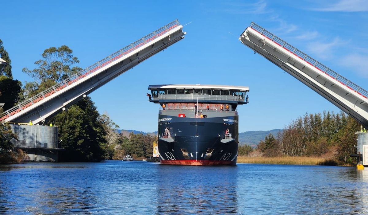 Navegó el primer crucero híbrido-eléctrico de América construido en Chile
