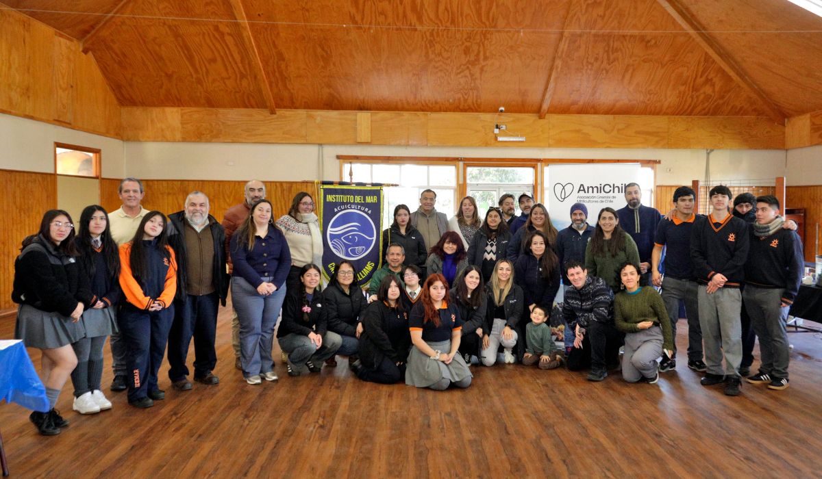Feria Científica de Ciencias del Mar reunió a estudiantes e investigadores en Chonchi