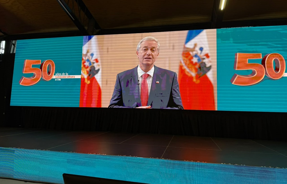 Presidente Kast y biministro Mas respaldan a la salmonicultura en conmemoración de los 50 años