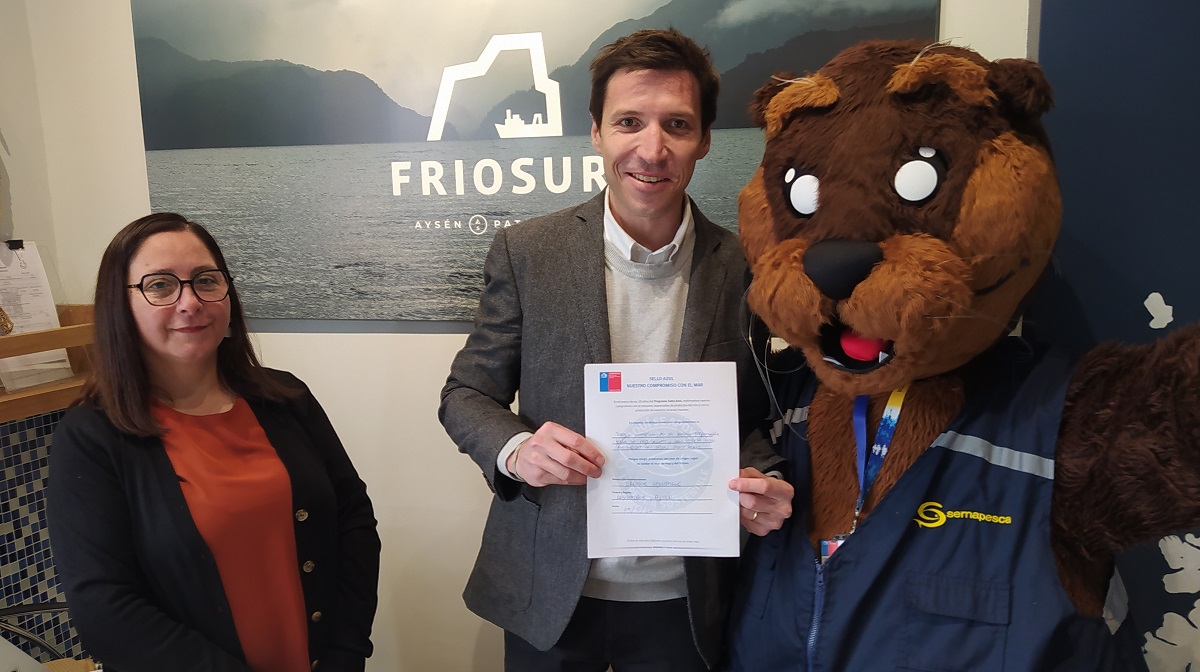 Sernapesca conmemora 10 Años del Programa Sello Azul reconociendo a locales que se destacan en la Región de Aysén