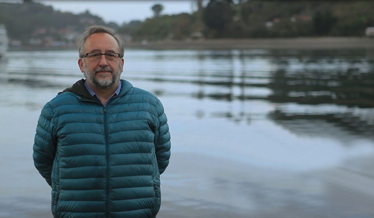 Universidad de Los Lagos impulsa candidatura del científico Alejandro Buschmann al Premio Nacional de Ciencias Naturales