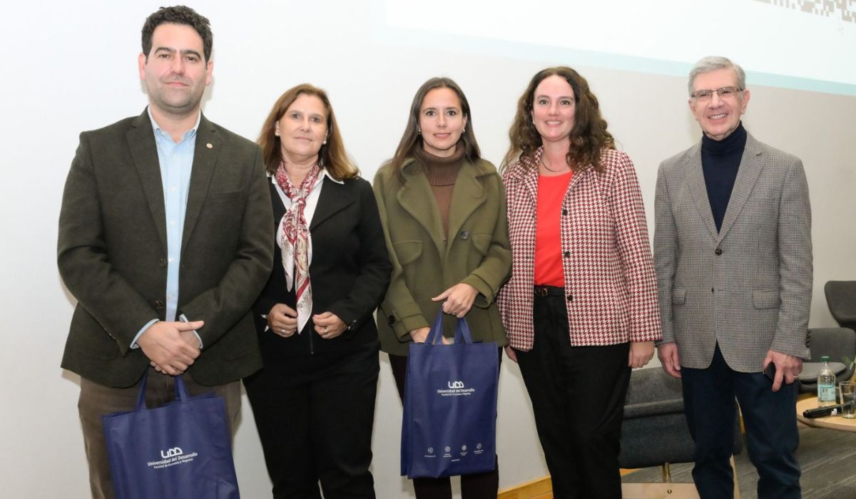 SalmonChile destaca el potencial de la economía azul ante estudiantes de la UDD Concepción