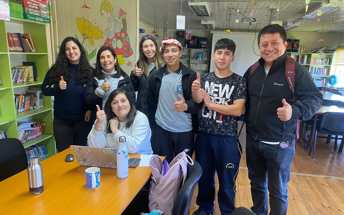 Ventisqueros entrega fondos a escuelas de Quemchi para impulsar proyectos de educación ambiental y sostenibilidad 