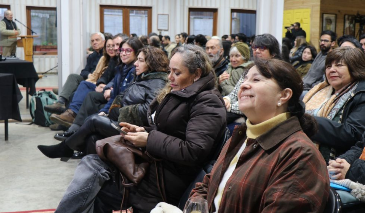 U. de Chile impulsa envejecimiento activo en Dalcahue con apoyo de la salmonicultura