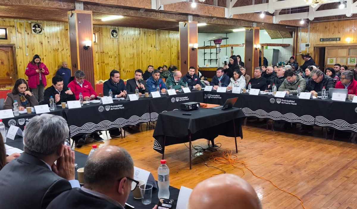 SalmonChile participó en acuerdo transversal por condiciones laborales justas y seguras en el marco del Plan Salmón 2050